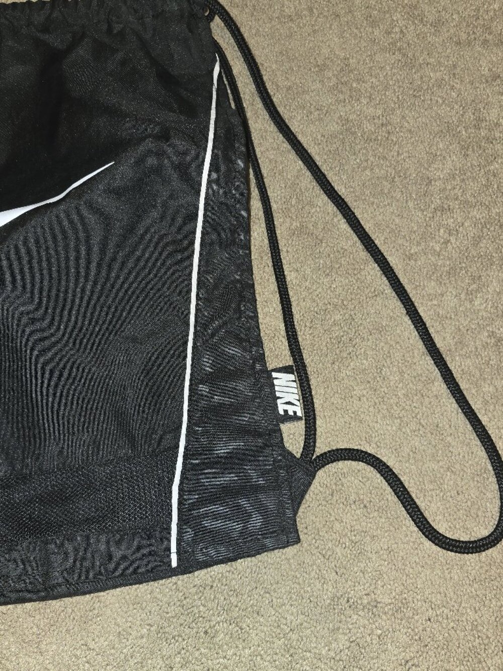 Nike Drawstring Back Pack - Picture 3 of 3